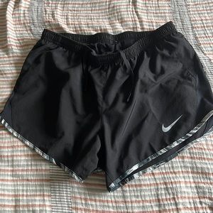 NIKE - dri fit shorts